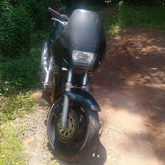 96 Suzuki bandit s 600 - Picture 2 of 5